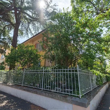 Family Residential Refuge 500m From The Center Appartement