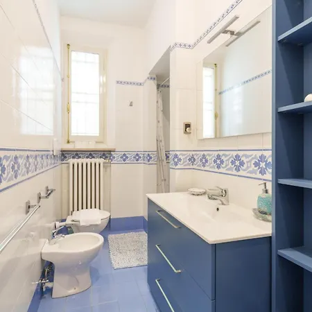 Family Residential Refuge 500m From The Center *