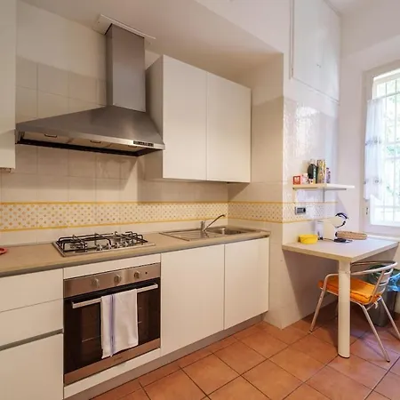 Family Residential Refuge 500m From The Center Appartement