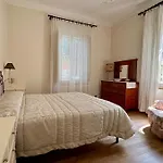 Family Residential Refuge 500m From The Center