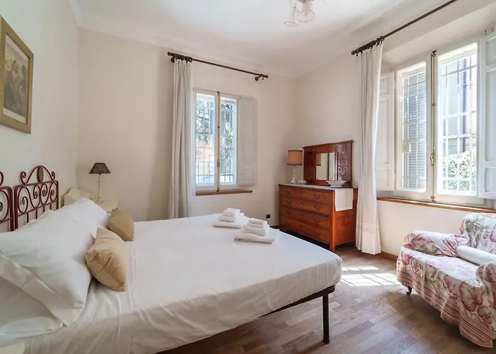 Family Residential Refuge 500m From The Center *